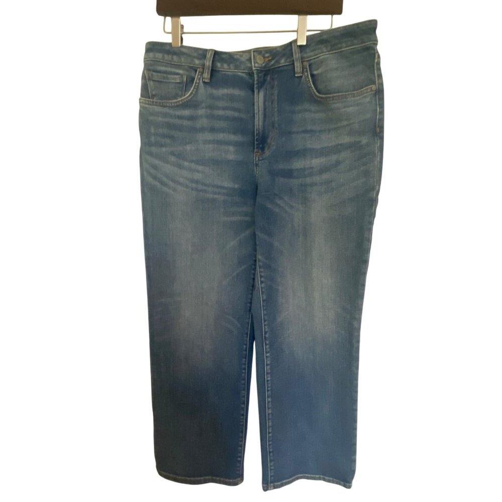 Chicos 2R High Rise Straight Leg Crop Jeans Size Medium Wash Denim Womens Casual